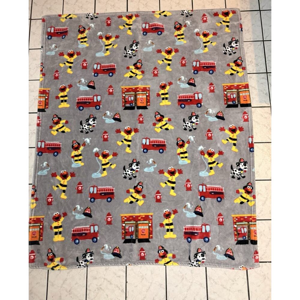 Sesame Street Elmo Firefighter Throw Blanket 4ftx57in